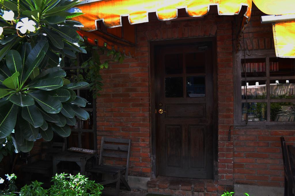 Brickhouse Ayutthaya Guesthouse Est 1986 Kültér fotó