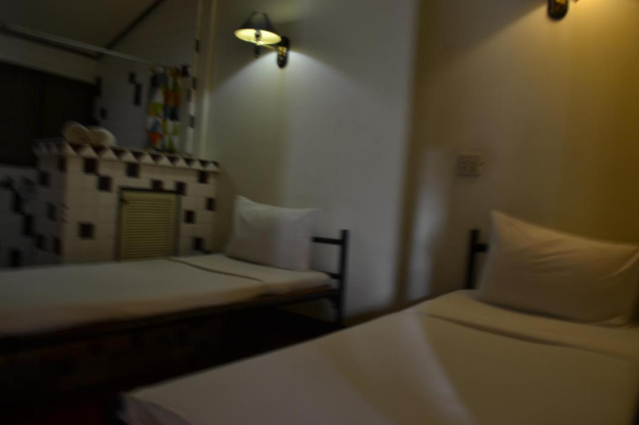 Brickhouse Ayutthaya Guesthouse Est 1986 Kültér fotó