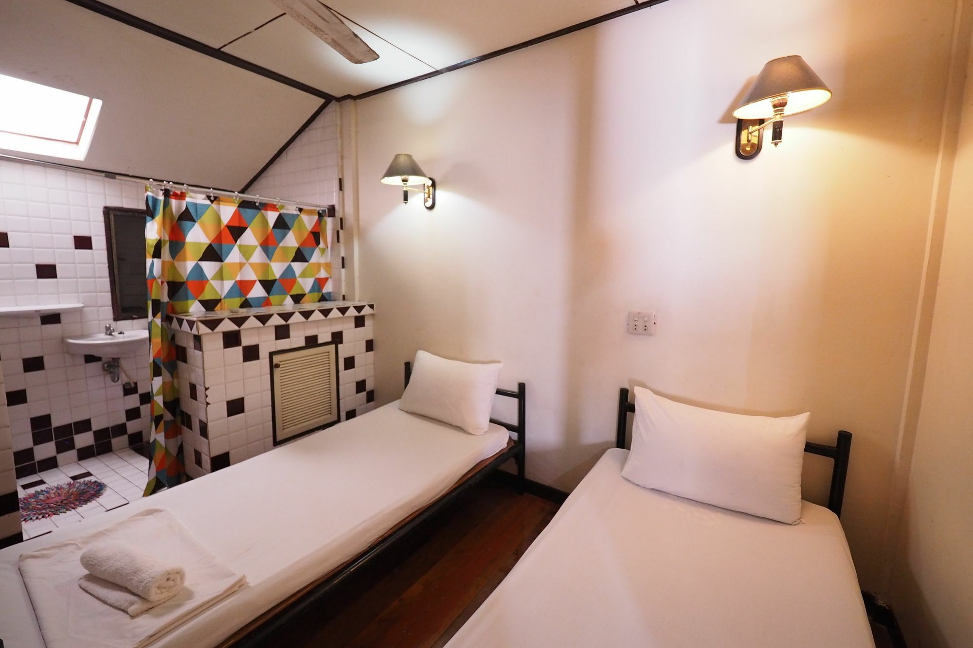 Brickhouse Ayutthaya Guesthouse Est 1986 Kültér fotó