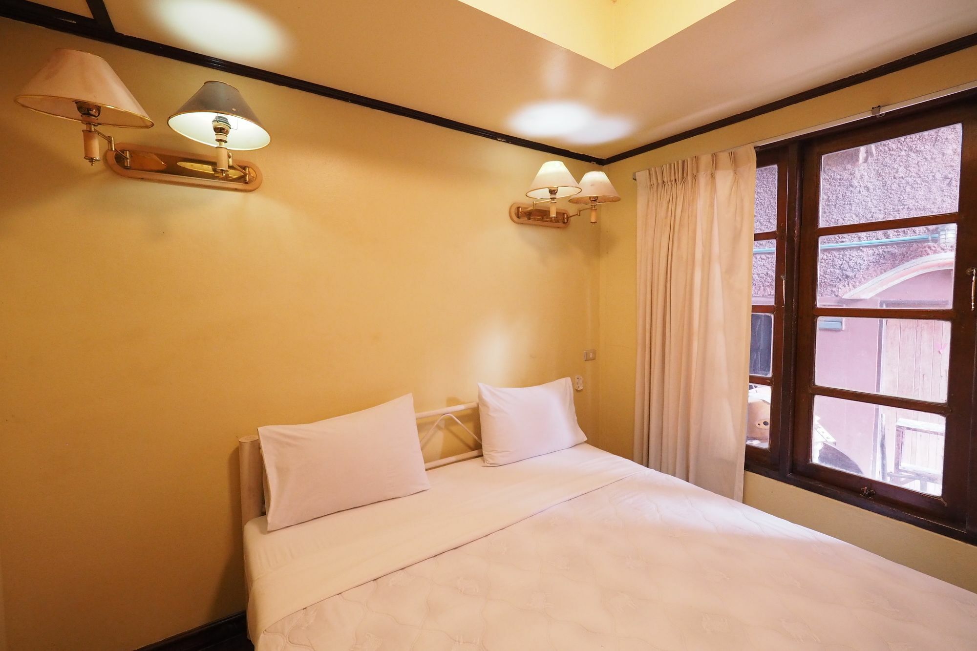 Brickhouse Ayutthaya Guesthouse Est 1986 Kültér fotó